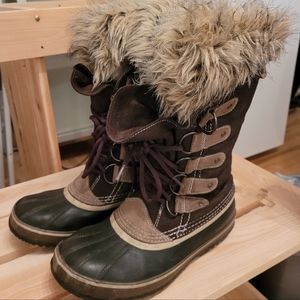 Women Sorel Boots 8